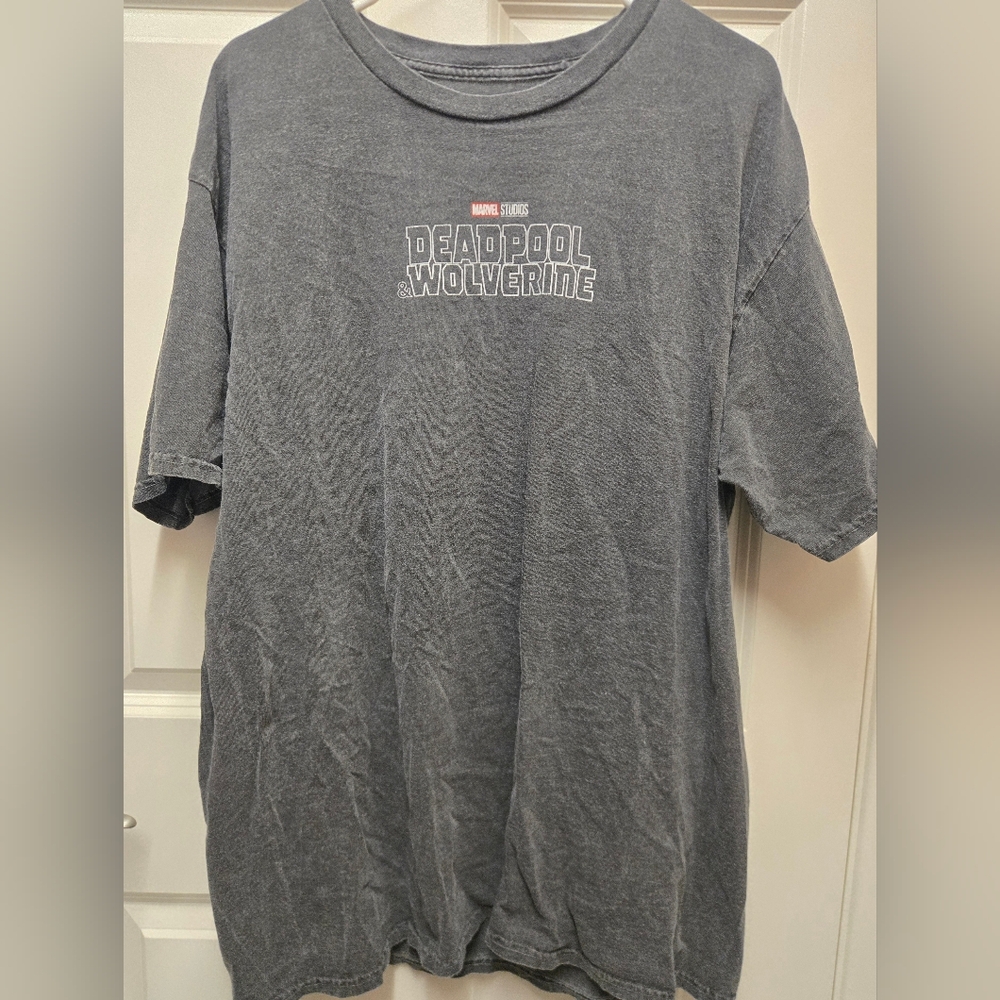Marvel Deadpool Wolverine Gray Shirt Men Large